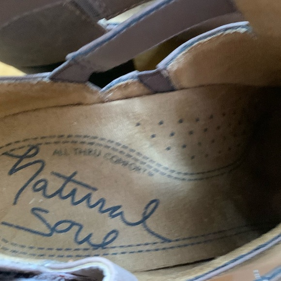 Naturalizer ankle boots - new - worn once - tan color - Picture 5 of 5